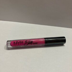 (1) NYX Strip Tease Lip Oil